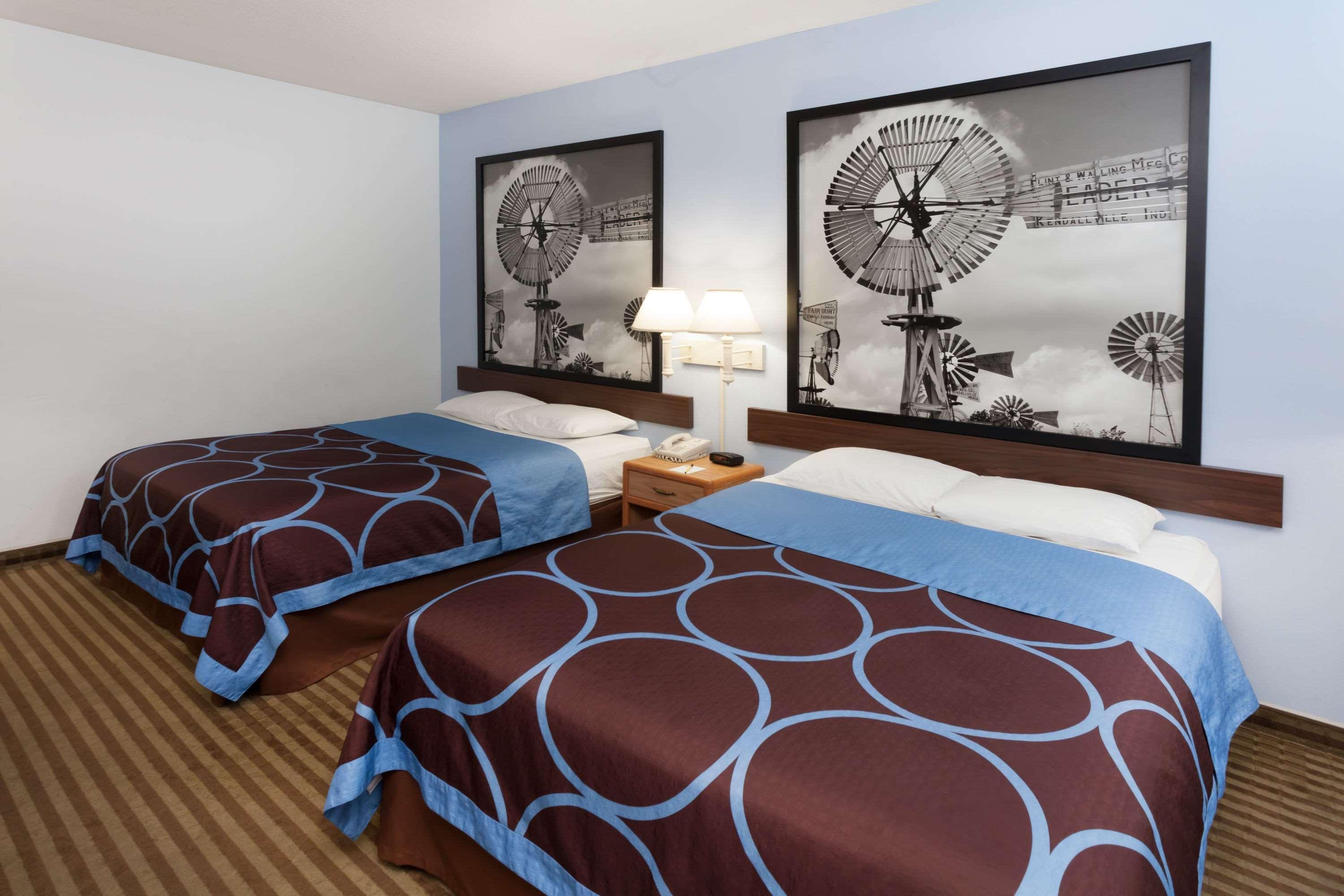 Super 8 By Wyndham Huntington Hotel Exterior foto